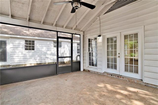 8 Elizabeth Place, Mobile, AL 36606