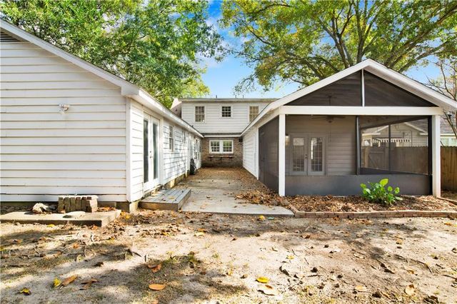 8 Elizabeth Place, Mobile, AL 36606