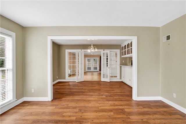 8 Elizabeth Place, Mobile, AL 36606