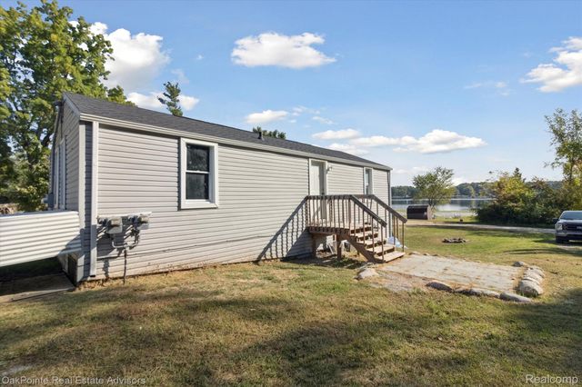 11429 Frey Court, Brighton, MI 48116