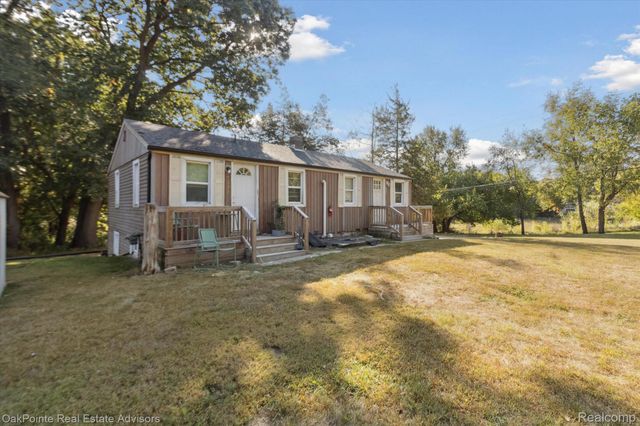 11429 Frey Court, Brighton, MI 48116