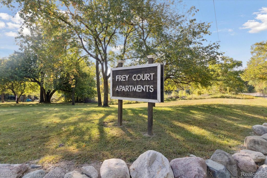 11429 Frey Court, Brighton, MI 48116