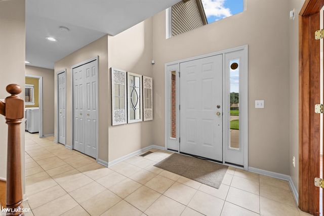 51389 Midland Circle, Macomb, MI 48042