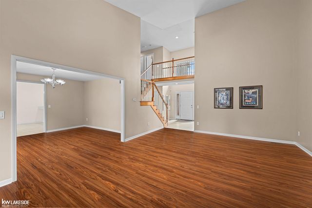 51389 Midland Circle, Macomb, MI 48042
