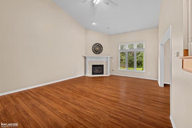 51389 Midland Circle, Macomb, MI 48042