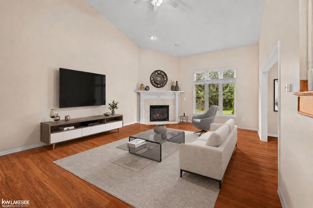 51389 Midland Circle, Macomb, MI 48042