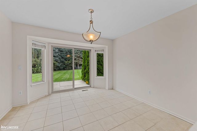 51389 Midland Circle, Macomb, MI 48042