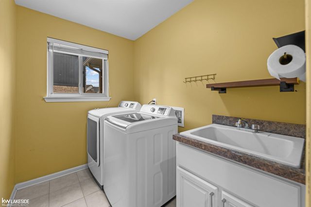51389 Midland Circle, Macomb, MI 48042