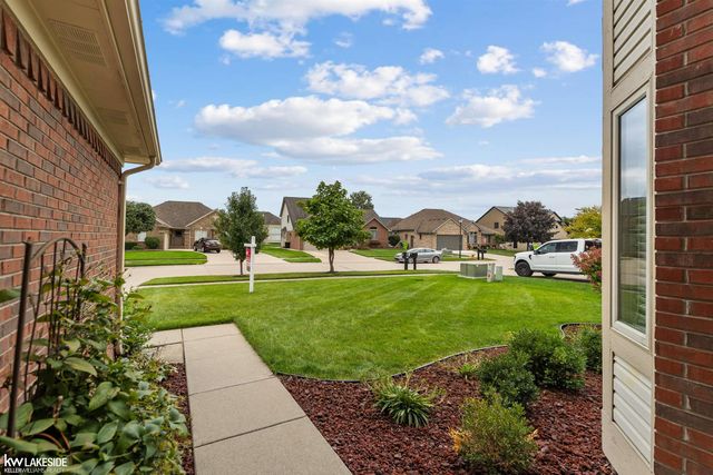 51389 Midland Circle, Macomb, MI 48042