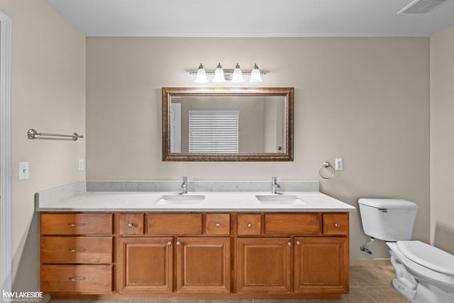 51389 Midland Circle, Macomb, MI 48042