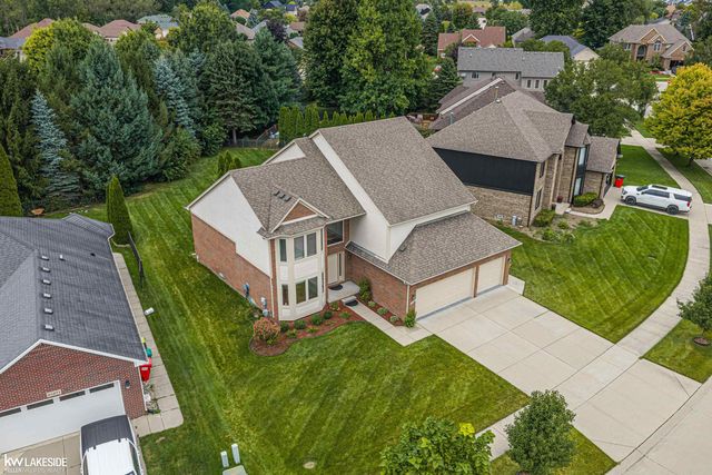 51389 Midland Circle, Macomb, MI 48042