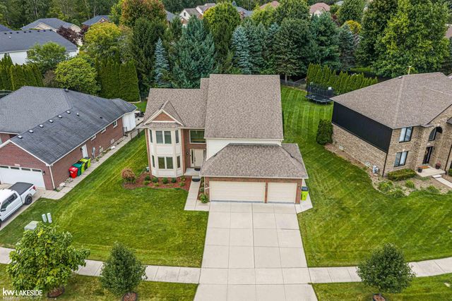 51389 Midland Circle, Macomb, MI 48042