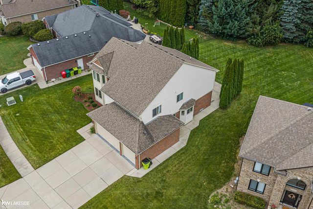 51389 Midland Circle, Macomb, MI 48042