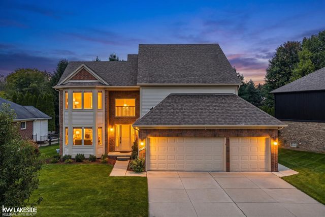 51389 Midland Circle, Macomb, MI 48042