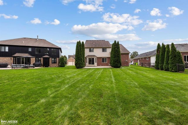 51389 Midland Circle, Macomb, MI 48042