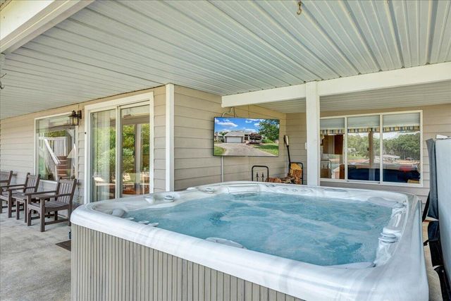 2810 Waters Edge DR, Penhook, VA 24137