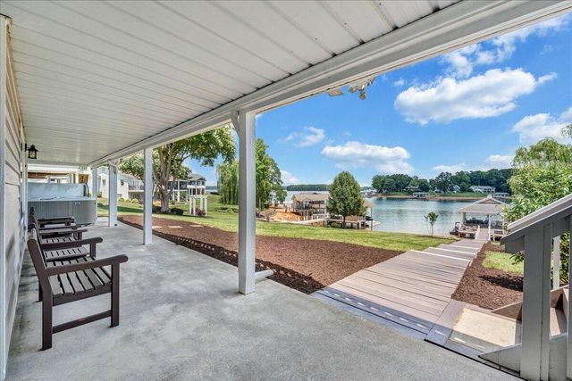2810 Waters Edge DR, Penhook, VA 24137
