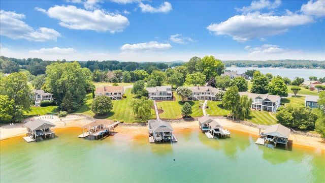 2810 Waters Edge DR, Penhook, VA 24137