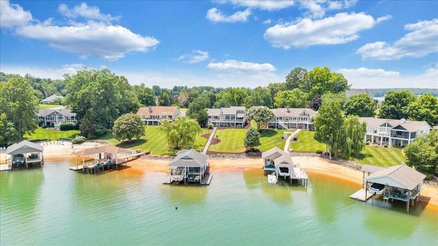 2810 Waters Edge DR, Penhook, VA 24137