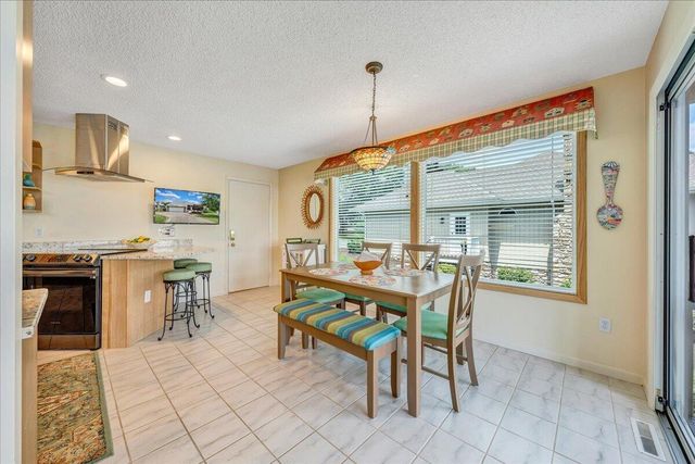 2810 Waters Edge DR, Penhook, VA 24137