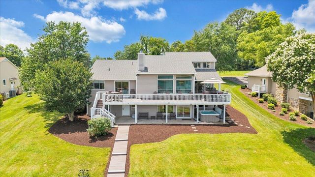 2810 Waters Edge DR, Penhook, VA 24137