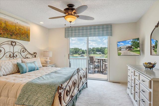 2810 Waters Edge DR, Penhook, VA 24137