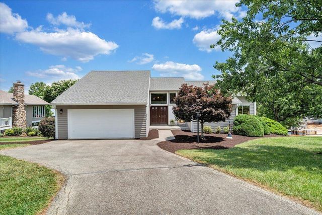 2810 Waters Edge DR, Penhook, VA 24137
