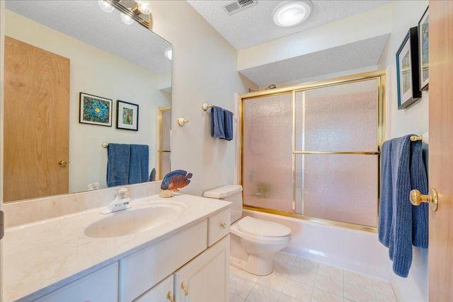 2810 Waters Edge DR, Penhook, VA 24137