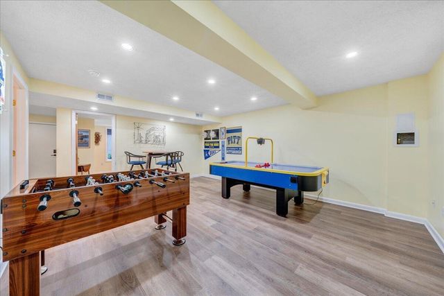 2810 Waters Edge DR, Penhook, VA 24137