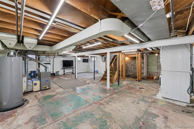 317 E Grand River Avenue, Fowlerville, MI 48836