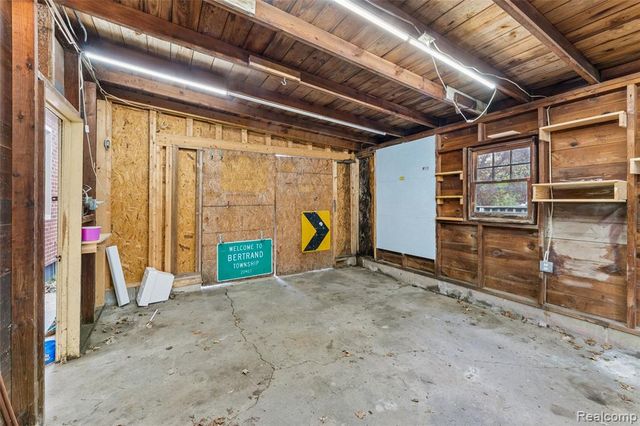 317 E Grand River Avenue, Fowlerville, MI 48836