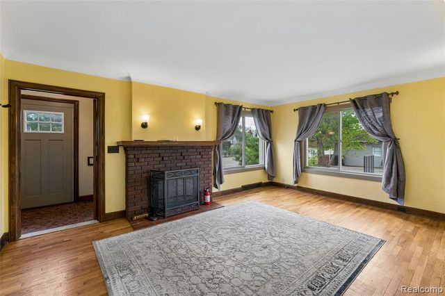 317 E Grand River Avenue, Fowlerville, MI 48836
