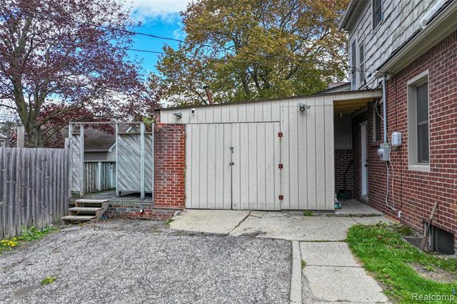 317 E Grand River Avenue, Fowlerville, MI 48836