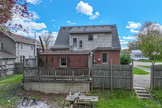 317 E Grand River Avenue, Fowlerville, MI 48836
