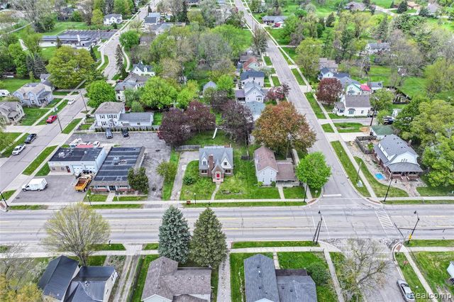 317 E Grand River Avenue, Fowlerville, MI 48836