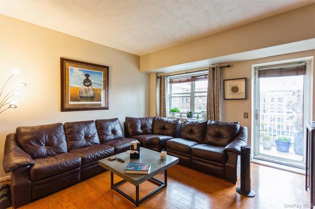 260 Beach 81st Street 6H, Rockaway Beach, NY 11693
