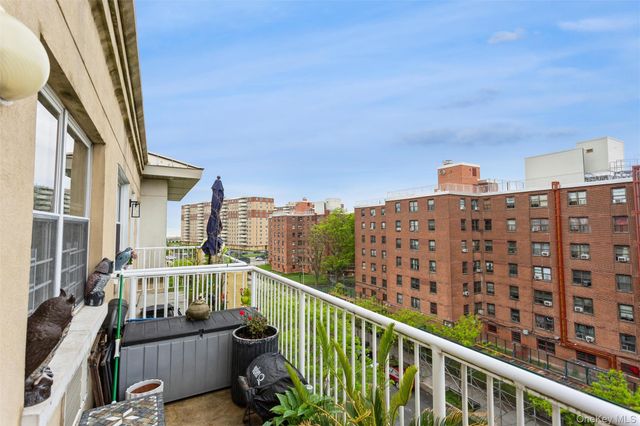 260 Beach 81st Street 6H, Rockaway Beach, NY 11693