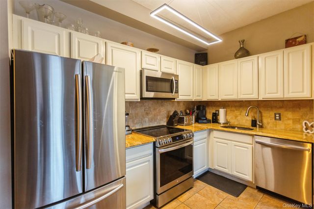 260 Beach 81st Street 6H, Rockaway Beach, NY 11693