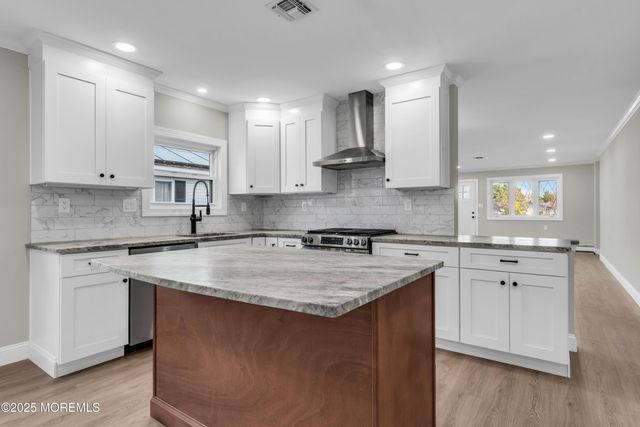 477 Saint Thomas Drive, Toms River, NJ 08757