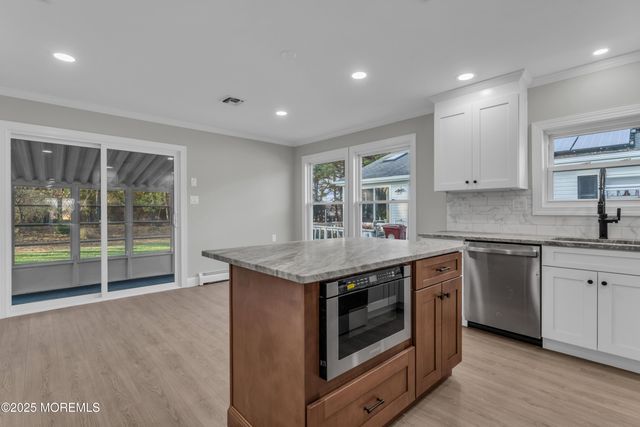 477 Saint Thomas Drive, Toms River, NJ 08757