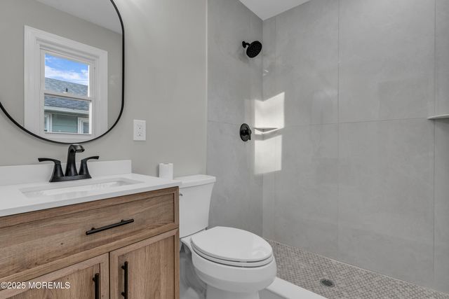 477 Saint Thomas Drive, Toms River, NJ 08757