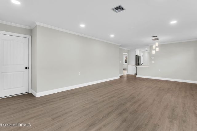 477 Saint Thomas Drive, Toms River, NJ 08757