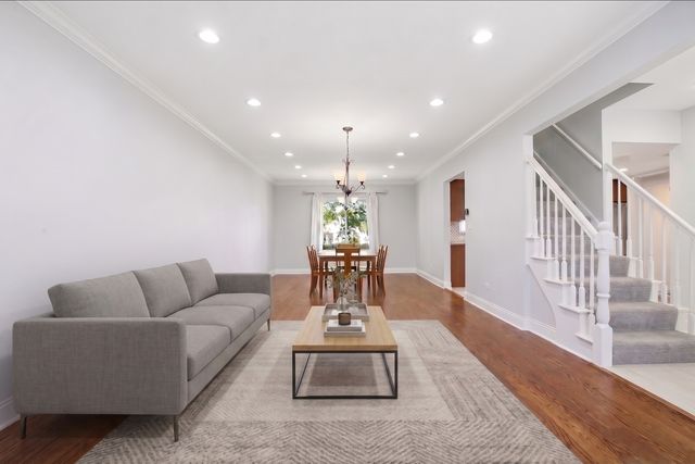 1284 Regent Drive, Mundelein, IL 60060