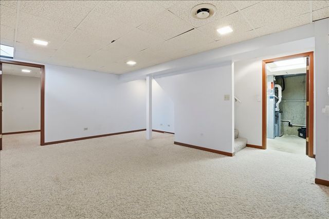1284 Regent Drive, Mundelein, IL 60060