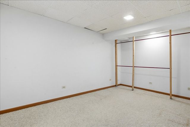 1284 Regent Drive, Mundelein, IL 60060