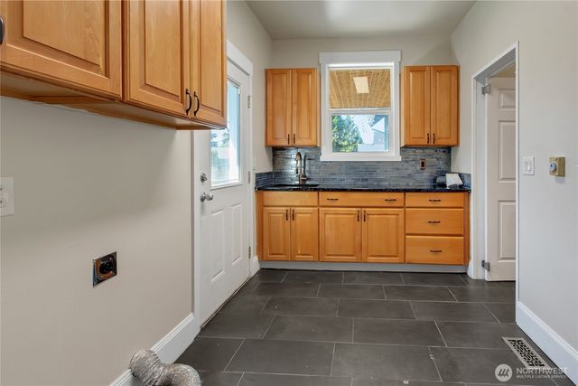 8802 S D Street, Tacoma, WA 98444