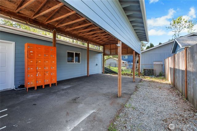 8802 S D Street, Tacoma, WA 98444