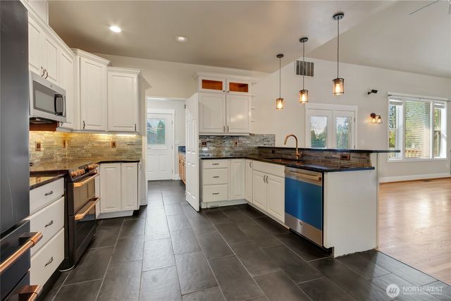 8802 S D Street, Tacoma, WA 98444