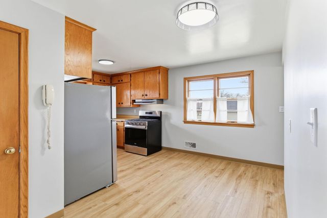 1955 Idaho Avenue E, Saint Paul, MN 55119