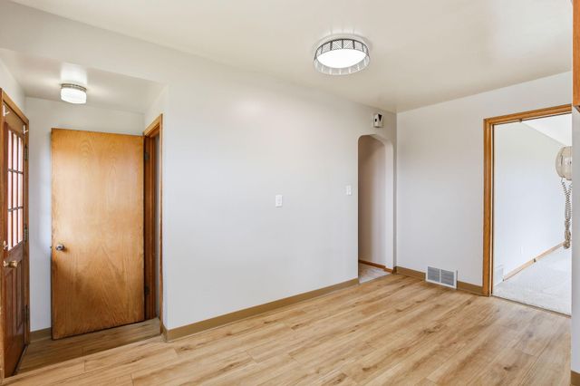 1955 Idaho Avenue E, Saint Paul, MN 55119